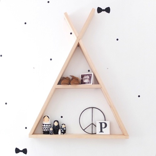 Hoe mooi is deze houten tipi via RockThatLabel.nl !!