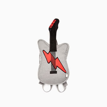 Party like a rockstar, met deze gitaar rugzak van de Zara