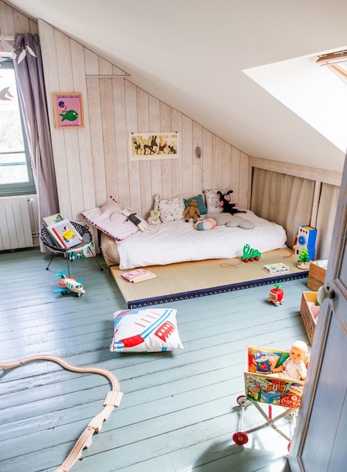 Kidsrooms with woodenfloor 5