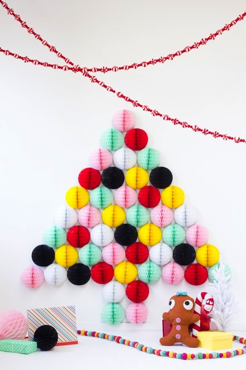DIY-Honeycomb-Christmas-Tree-600x900