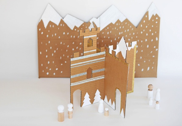 DIY-winter-cardboard-castle-by-La-maison-de-Loulou