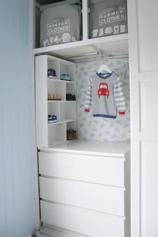 de-leukste-manieren-om-kleding-op-te-hangen-in-de-kinderkamer-12