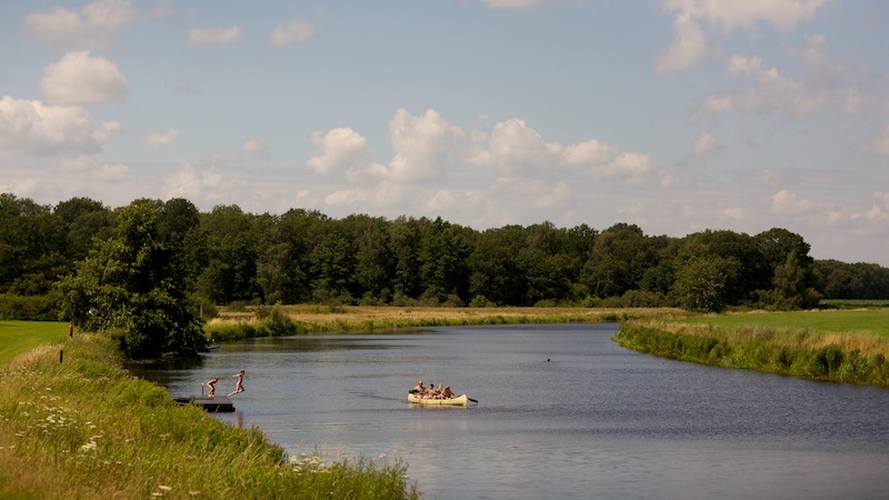 GLAMING HUTTOPIA NU OOK IN NEDERLAND