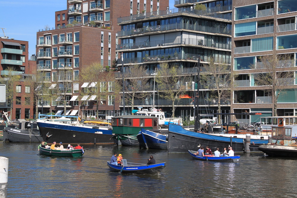 canal motorboats - sloep huren amsterdam