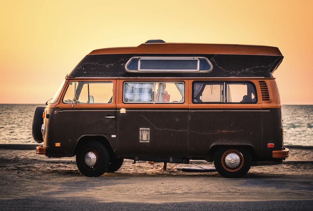 OPZOEK NAAR AVONTUUR MET JE GEZIN, PROBEER EEN CAMPERVAKANTIE